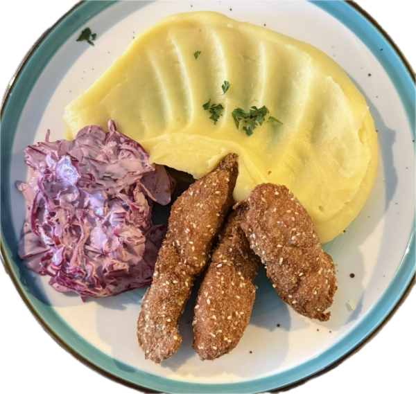 Kuracie stripsy v sezame, zemiaková kaša, hanácky šalát