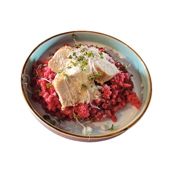 Krémové cviklové rizoto s kuracím mäsom, parmezán