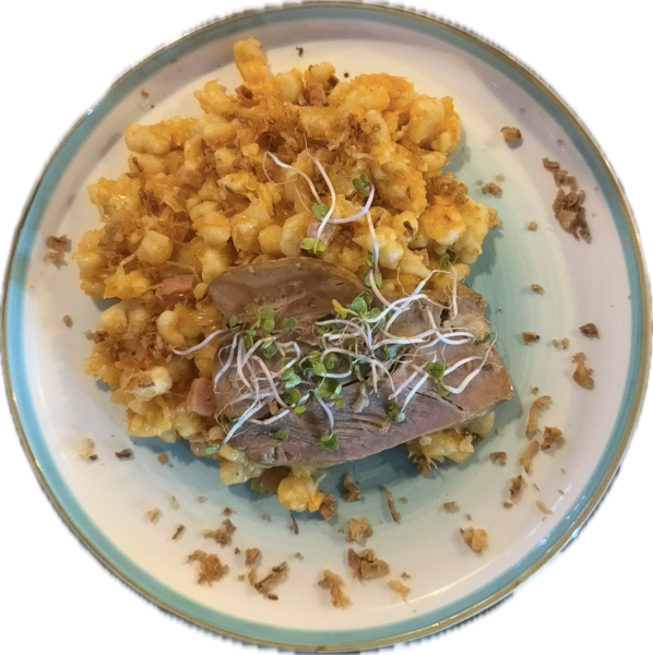 Pečená krkovička (sous vide) na strapačkách s kyslou kapustou