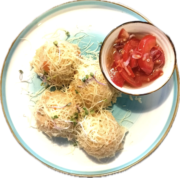 Zeleninovo hubové rizoto s tofu a parmezánom, paradajkový šalát